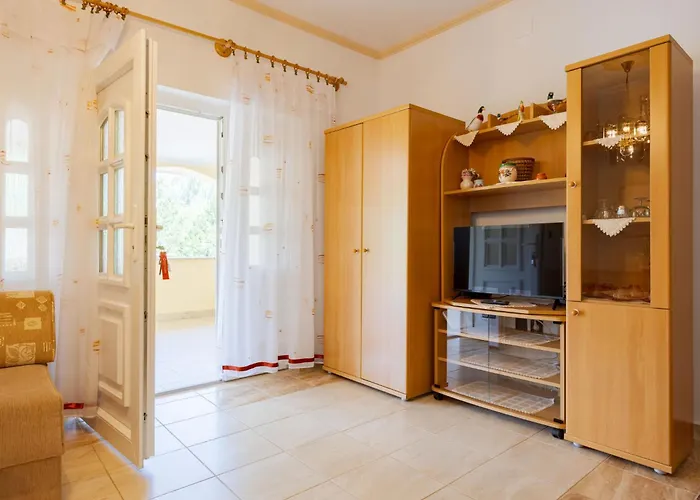 Apartament Daisy 2 By Interhome Balatonmáriafürdő