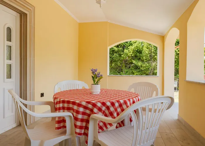 Apartament Daisy 2 By Interhome