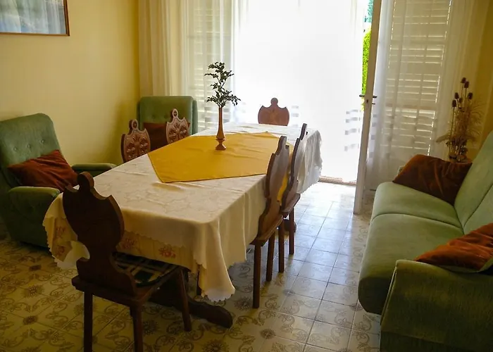 Apartament Daisy 2 By Interhome Balatonmáriafürdő