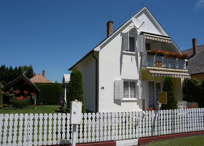 Apartament Daisy 2 By Interhome *